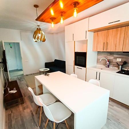 Preciziei Retreat Ap With Parking And Self Check In Appartement Boekarest Buitenkant foto